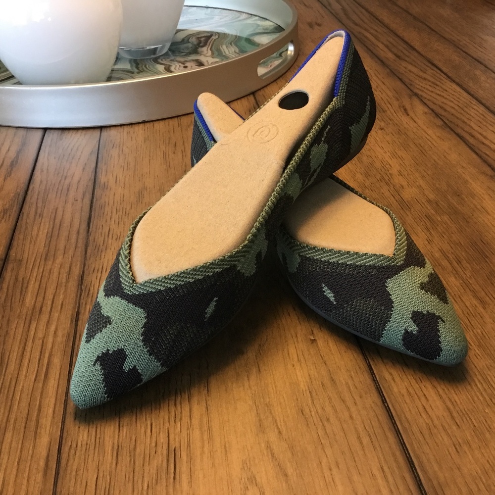 The Point I Green Camouflage Flats